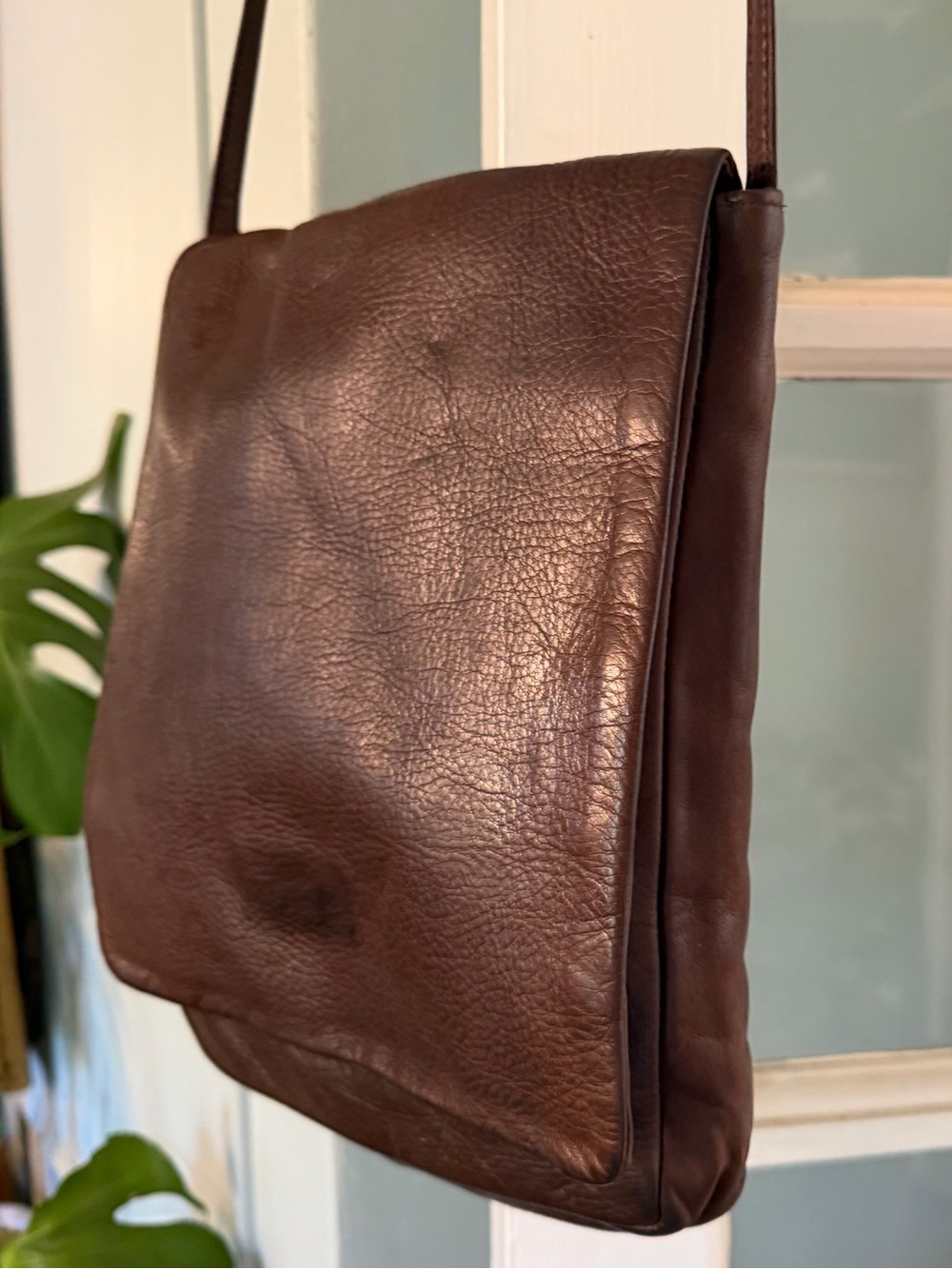 Classic Brown Leather Crossbody Bag - J Duseu